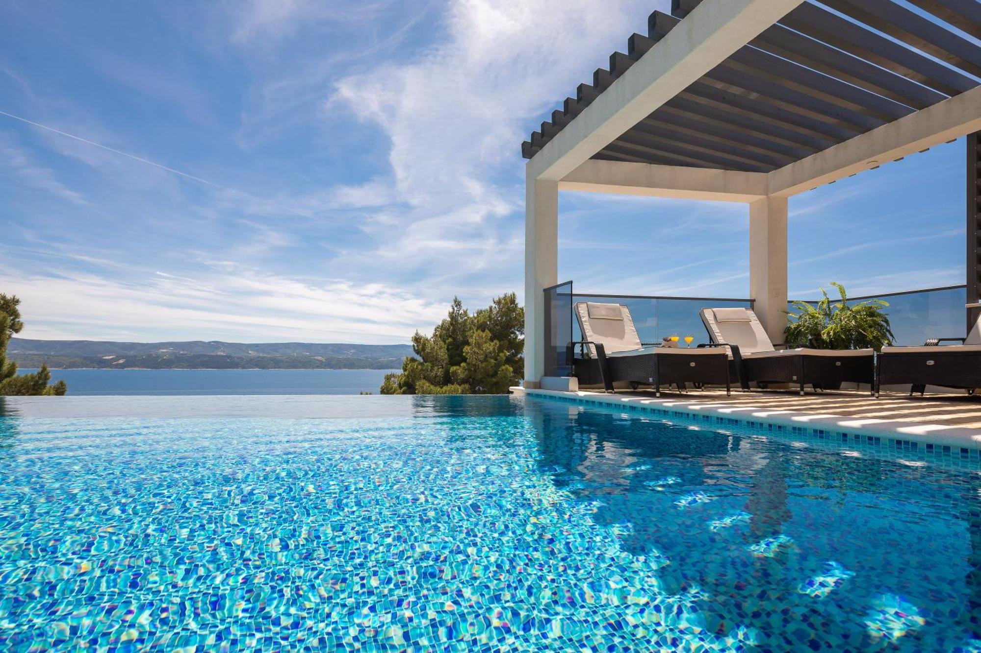Luxury Seafront Villa With Heated Pool, Jacuzzi, Sea View, 150 M From Beach Stanici Bagian luar foto