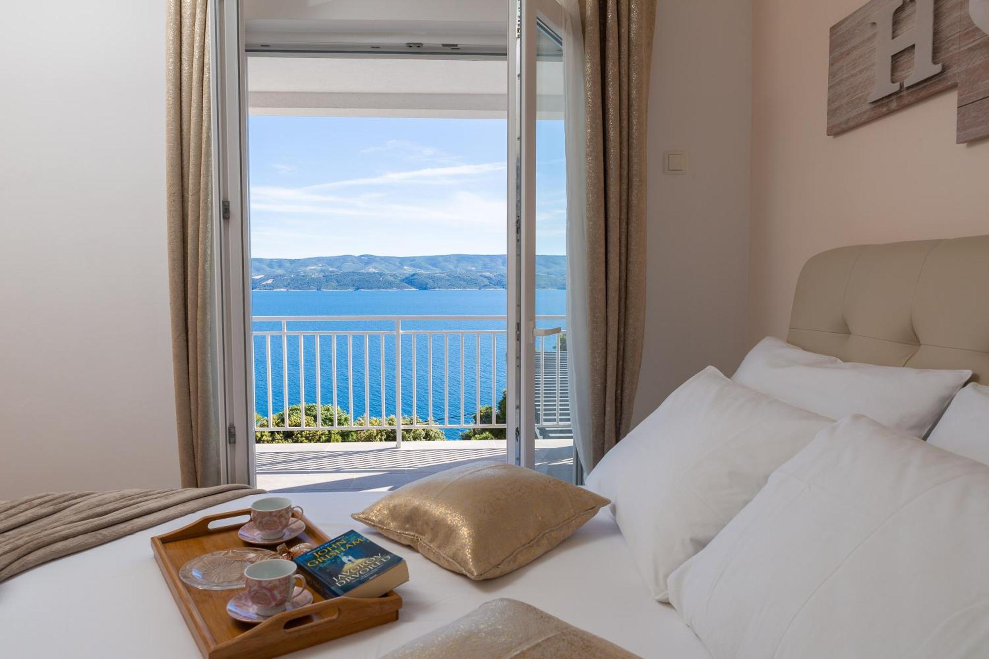 Luxury Seafront Villa With Heated Pool, Jacuzzi, Sea View, 150 M From Beach Stanici Bagian luar foto