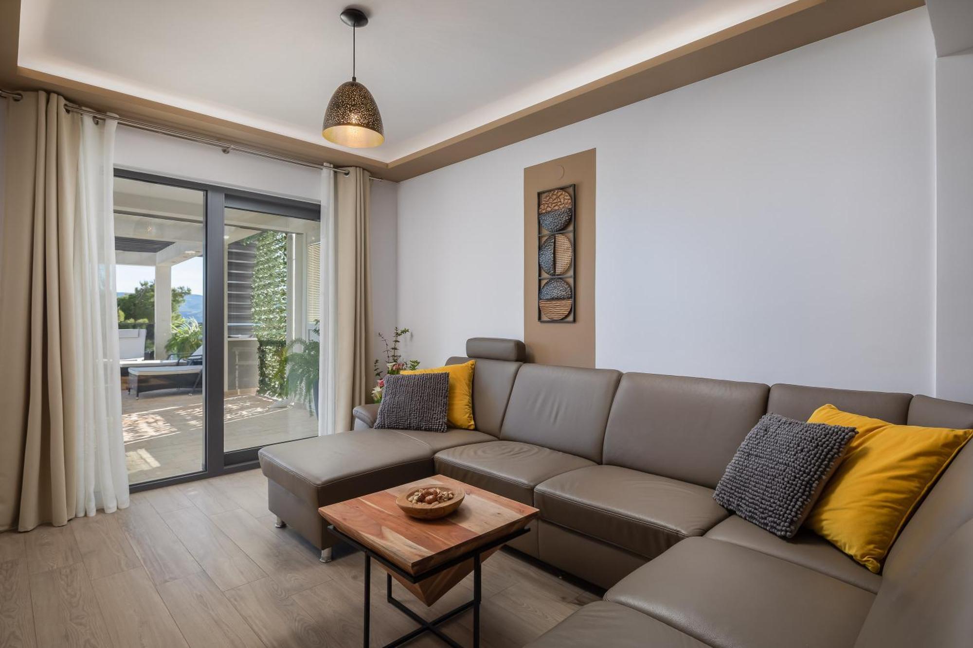 Luxury Seafront Villa With Heated Pool, Jacuzzi, Sea View, 150 M From Beach Stanici Bagian luar foto